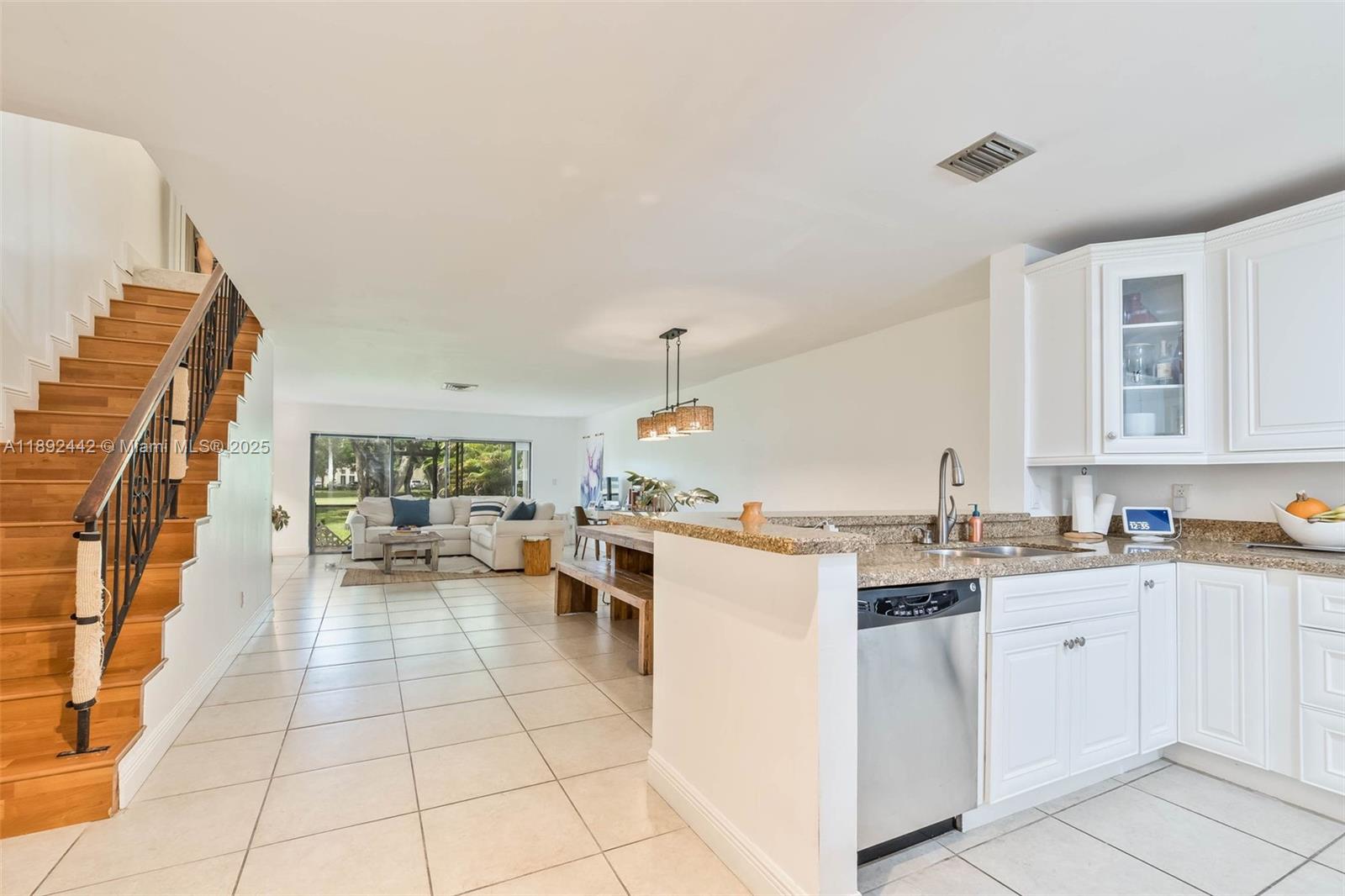 COSTA DEL SOL CONDO NO 3 - Residential