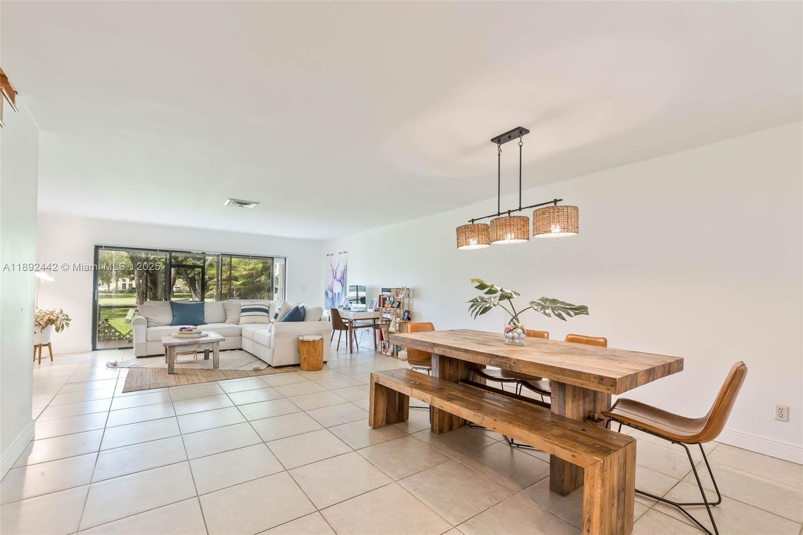 COSTA DEL SOL CONDO NO 3 - Residential