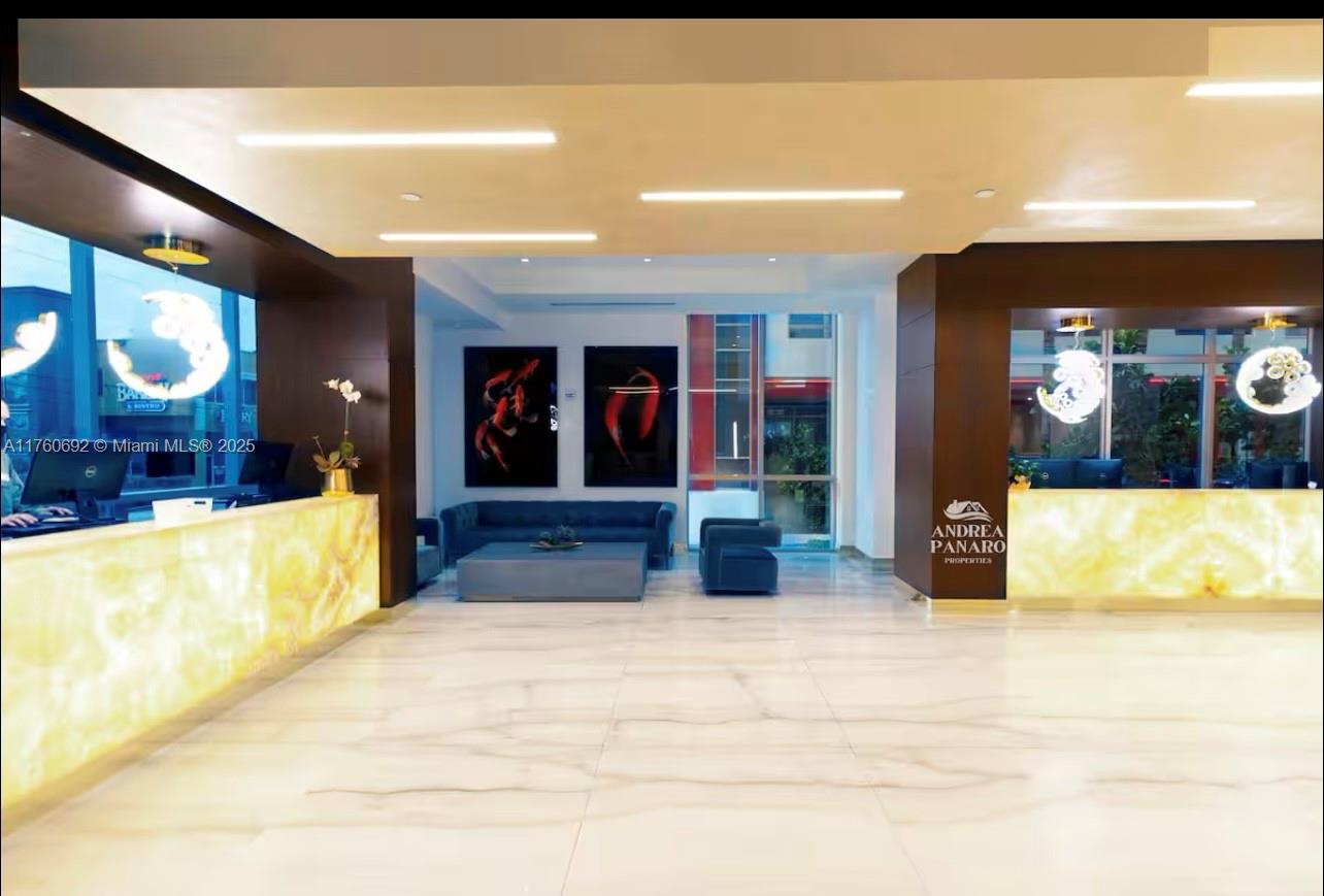 COSTA HOLLYWOOD CONDO - Residential