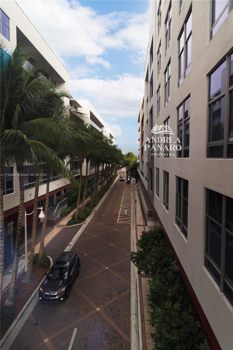 COSTA HOLLYWOOD CONDO - Residential