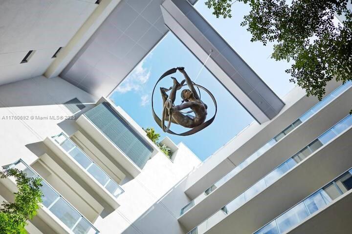 COSTA HOLLYWOOD CONDO - Residential