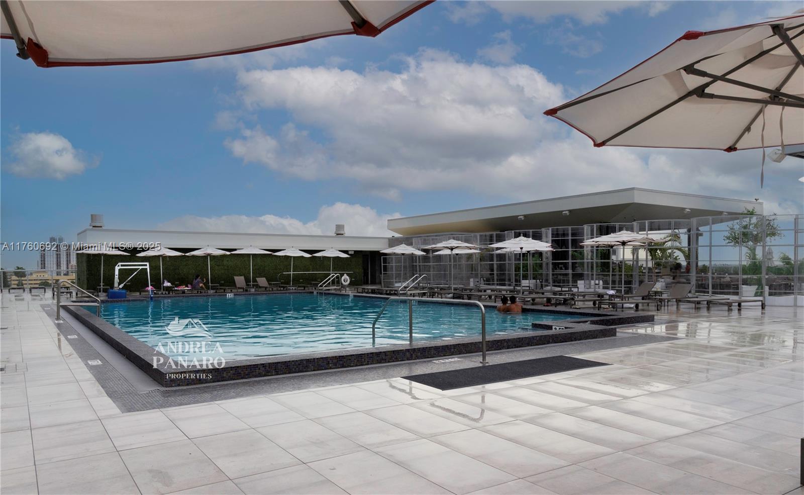 COSTA HOLLYWOOD CONDO - Residential