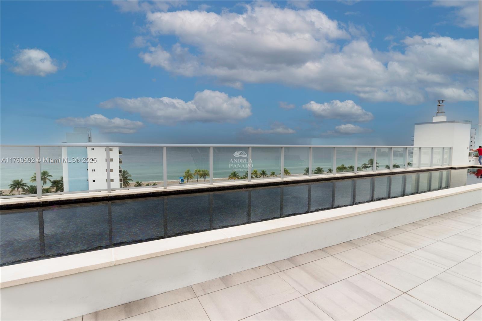 COSTA HOLLYWOOD CONDO - Residential