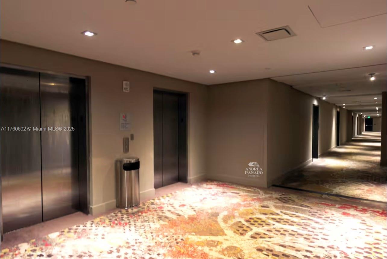 COSTA HOLLYWOOD CONDO - Residential