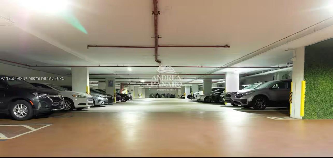 COSTA HOLLYWOOD CONDO - Residential