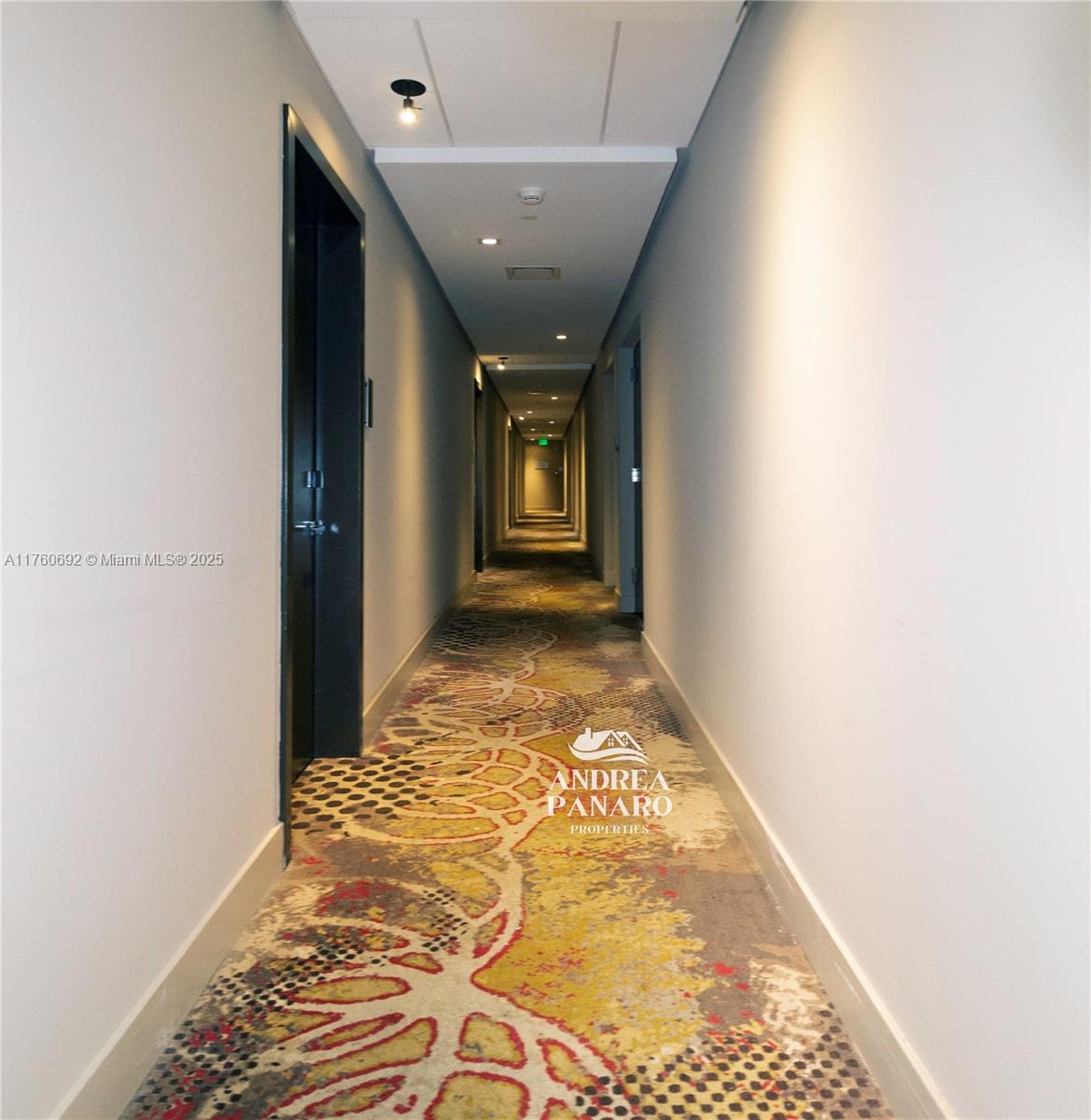 COSTA HOLLYWOOD CONDO - Residential