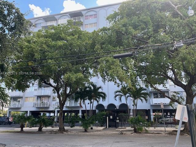 THREE HORIZONS NORTH COND - Residential Lease