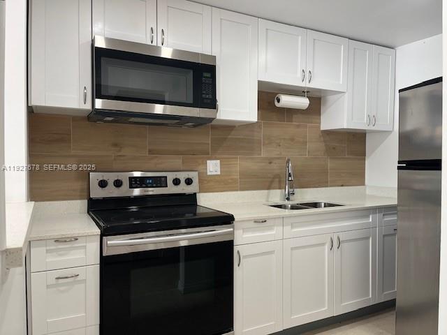 THREE HORIZONS NORTH COND - Residential Lease