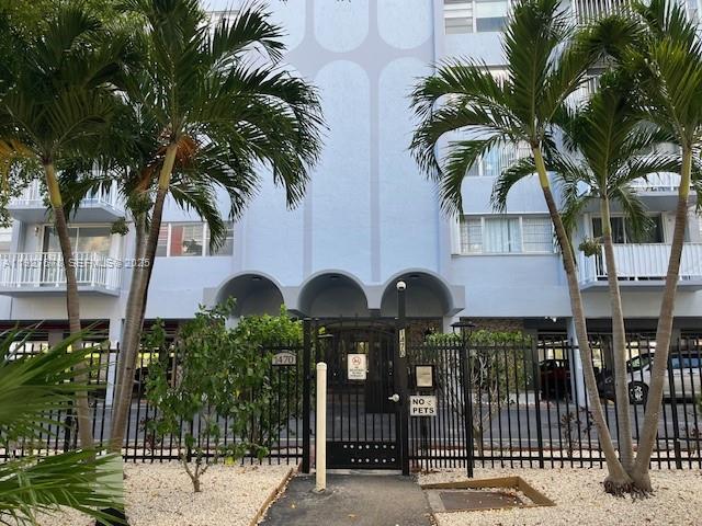 THREE HORIZONS NORTH COND - Residential Lease