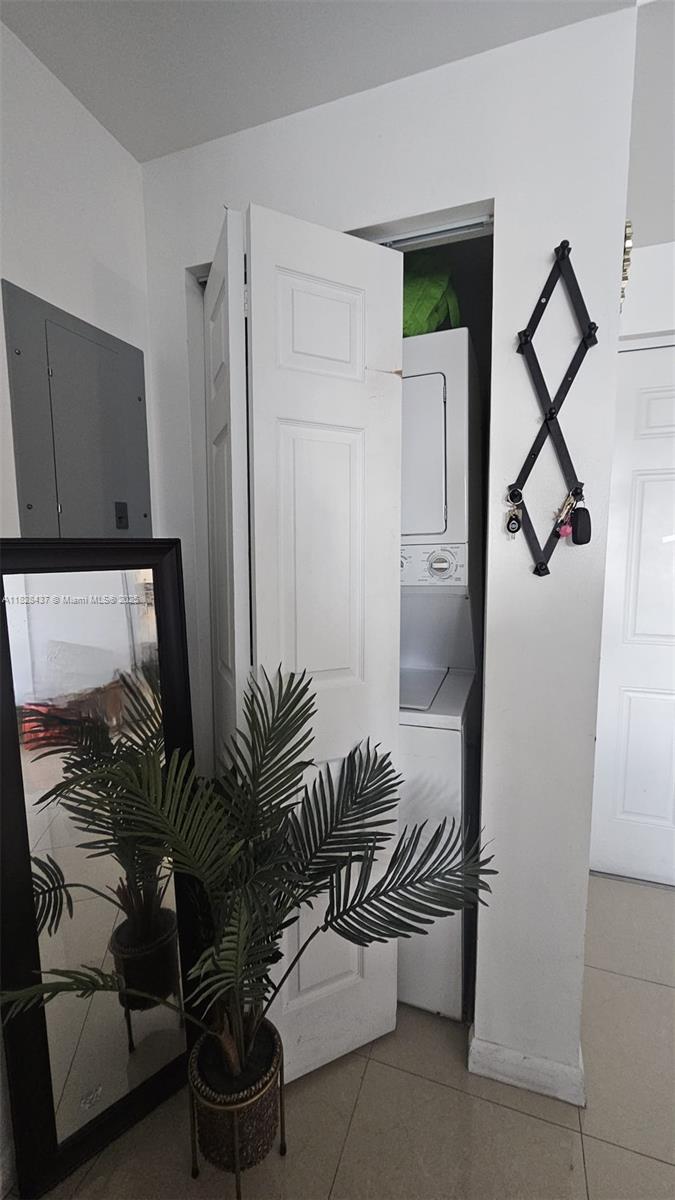 1857 NW 24th St 10