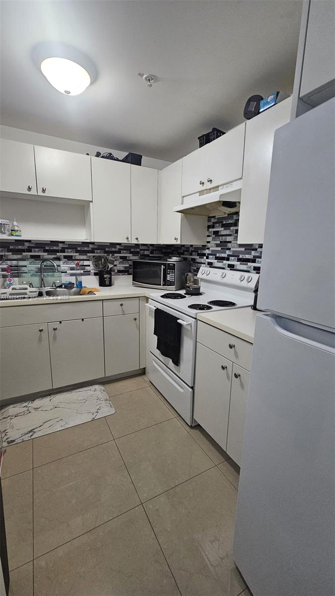 1857 NW 24th St 10