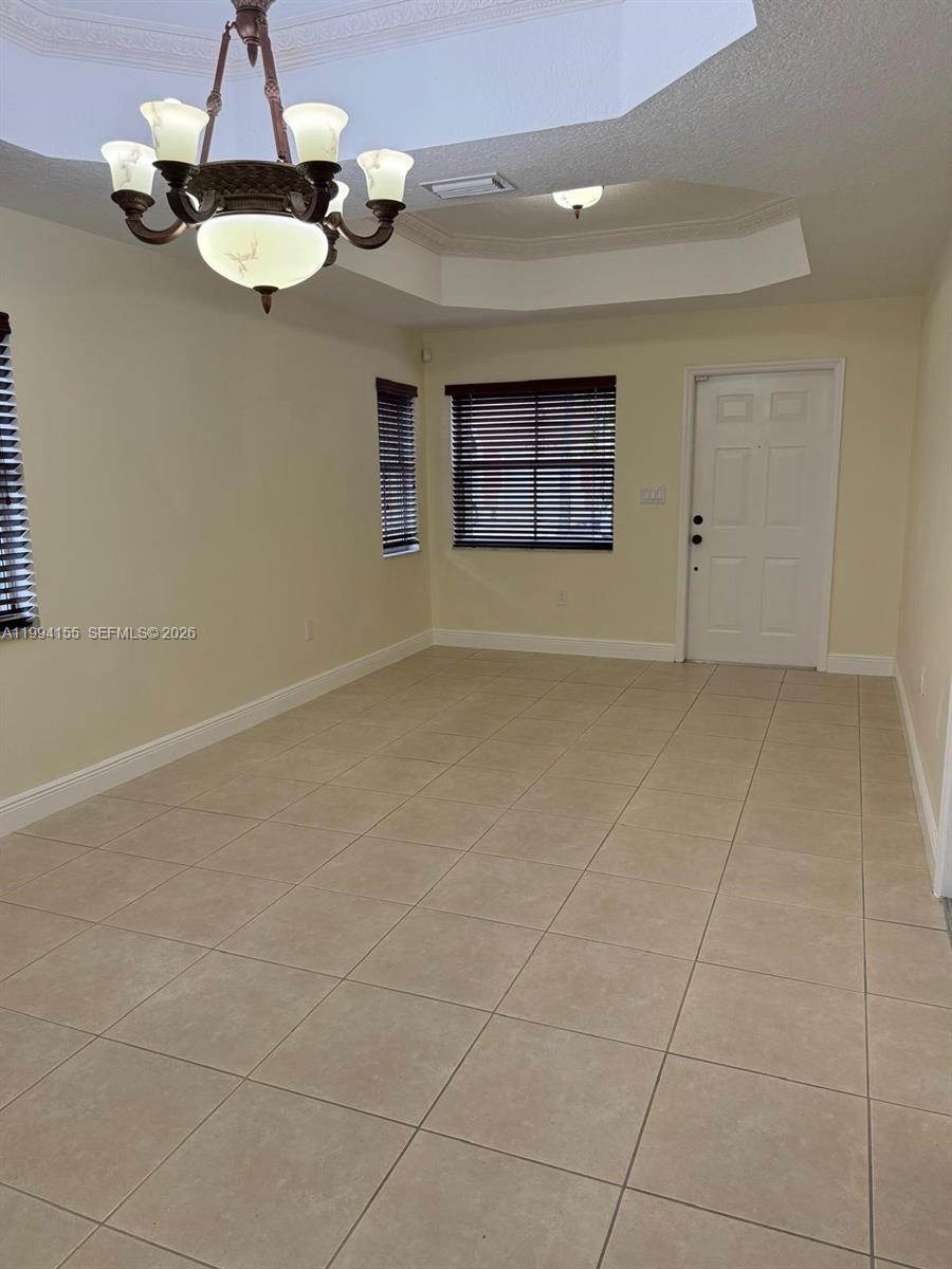 EGRET LAKES ESTATES SEC 2 - Residential Lease