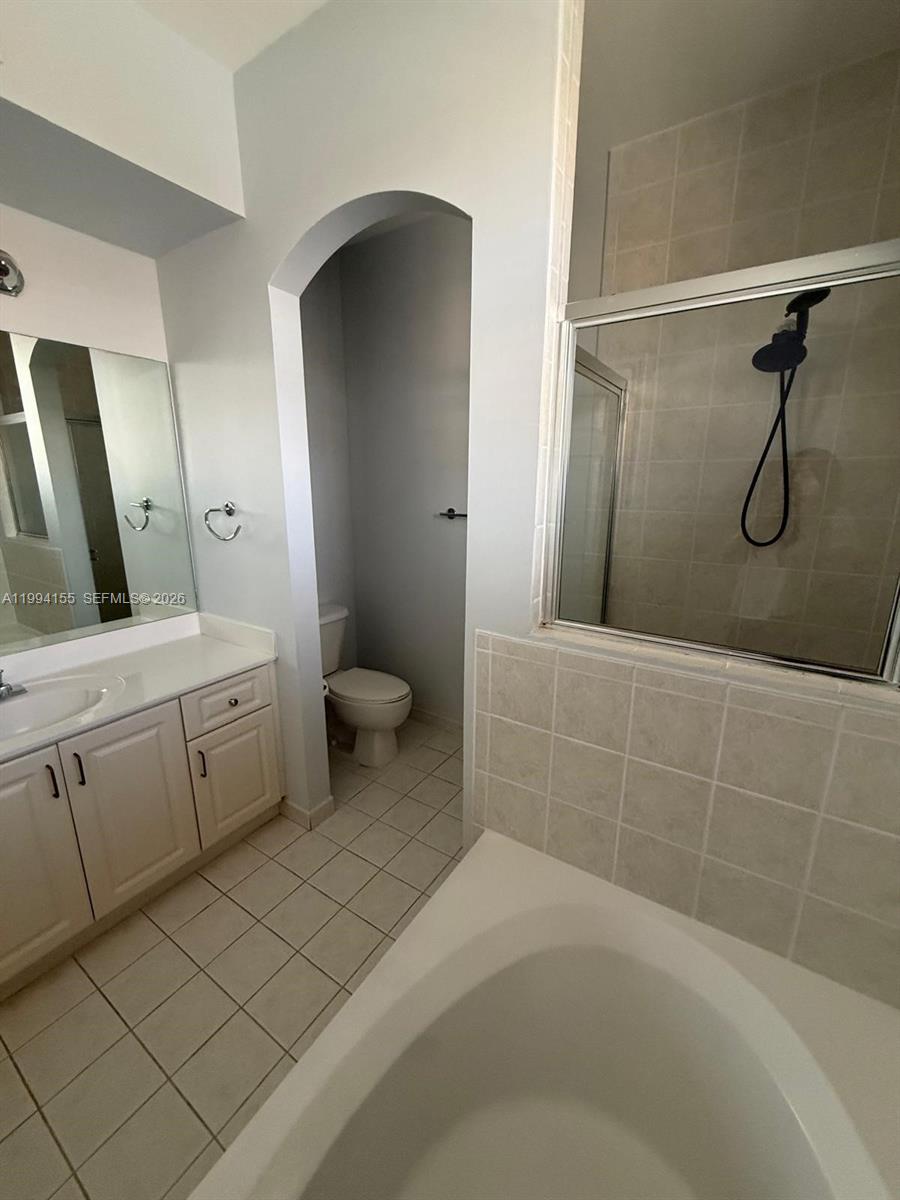 EGRET LAKES ESTATES SEC 2 - Residential Lease