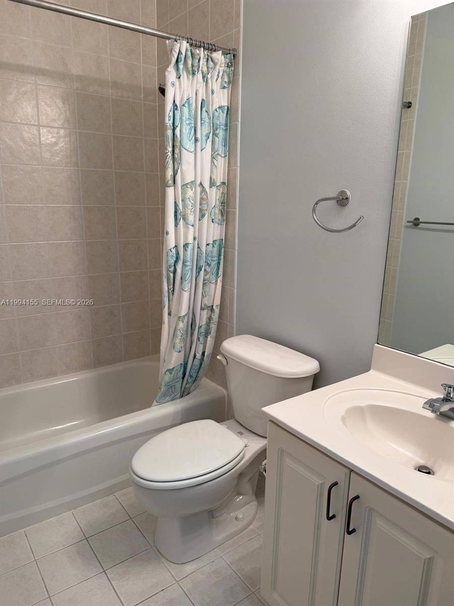 EGRET LAKES ESTATES SEC 2 - Residential Lease