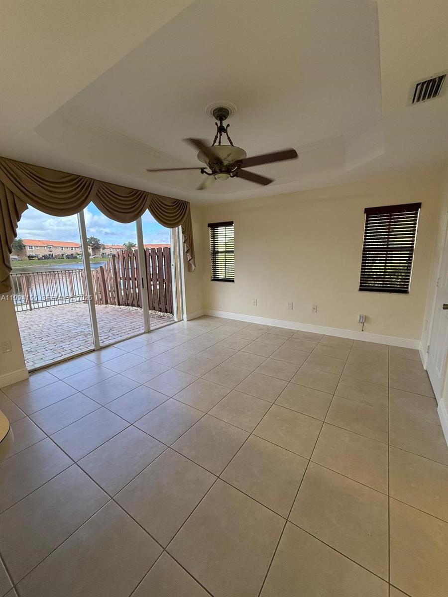 EGRET LAKES ESTATES SEC 2 - Residential Lease