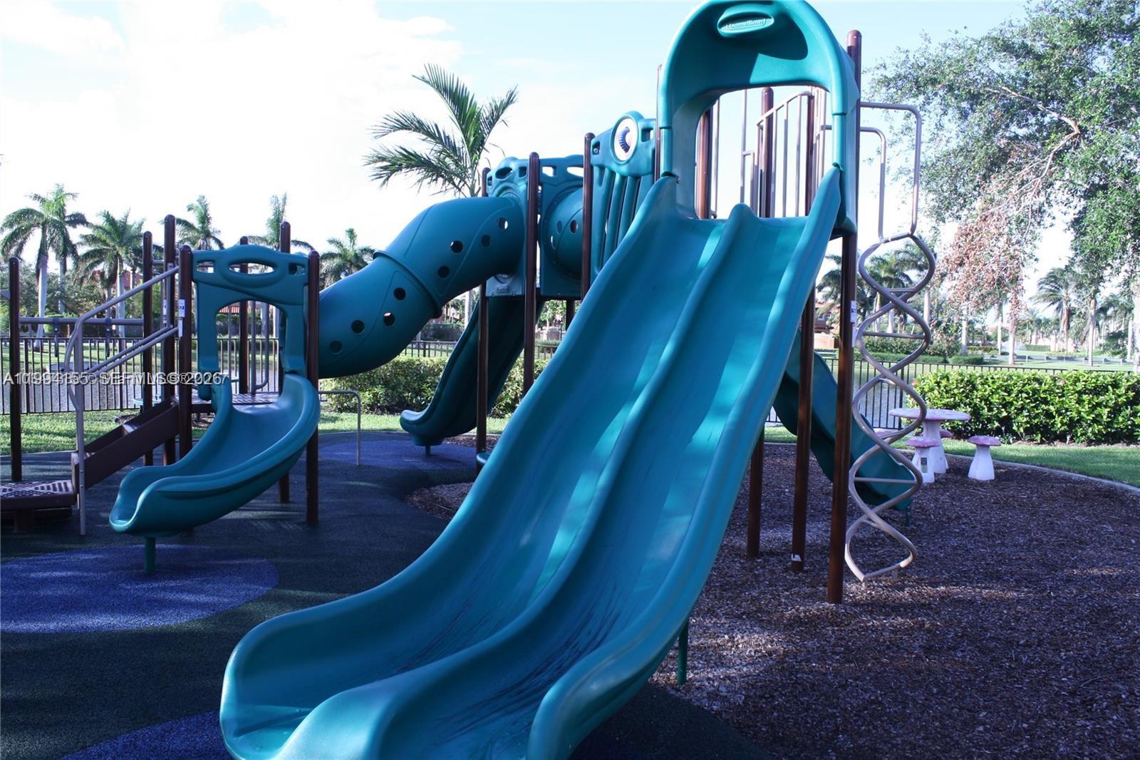 EGRET LAKES ESTATES SEC 2 - Residential Lease