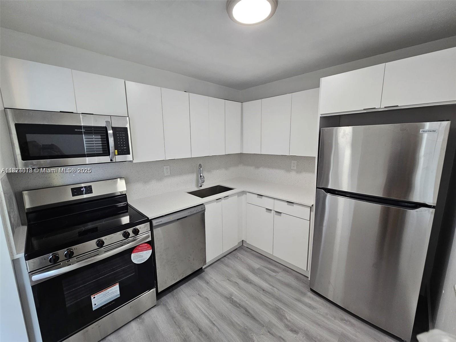 BLEAU GROTTO CONDO - Residential