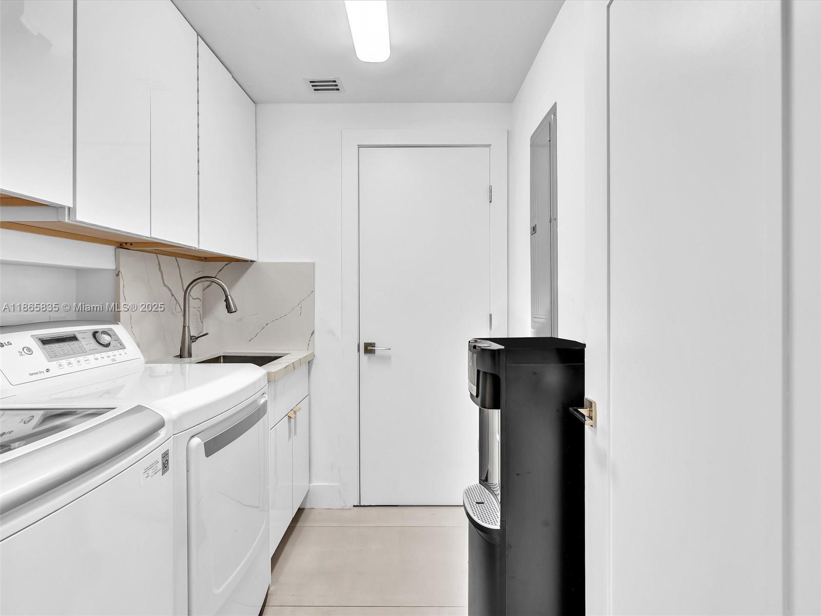 ATLANTIC I AT THE POINT - Residential