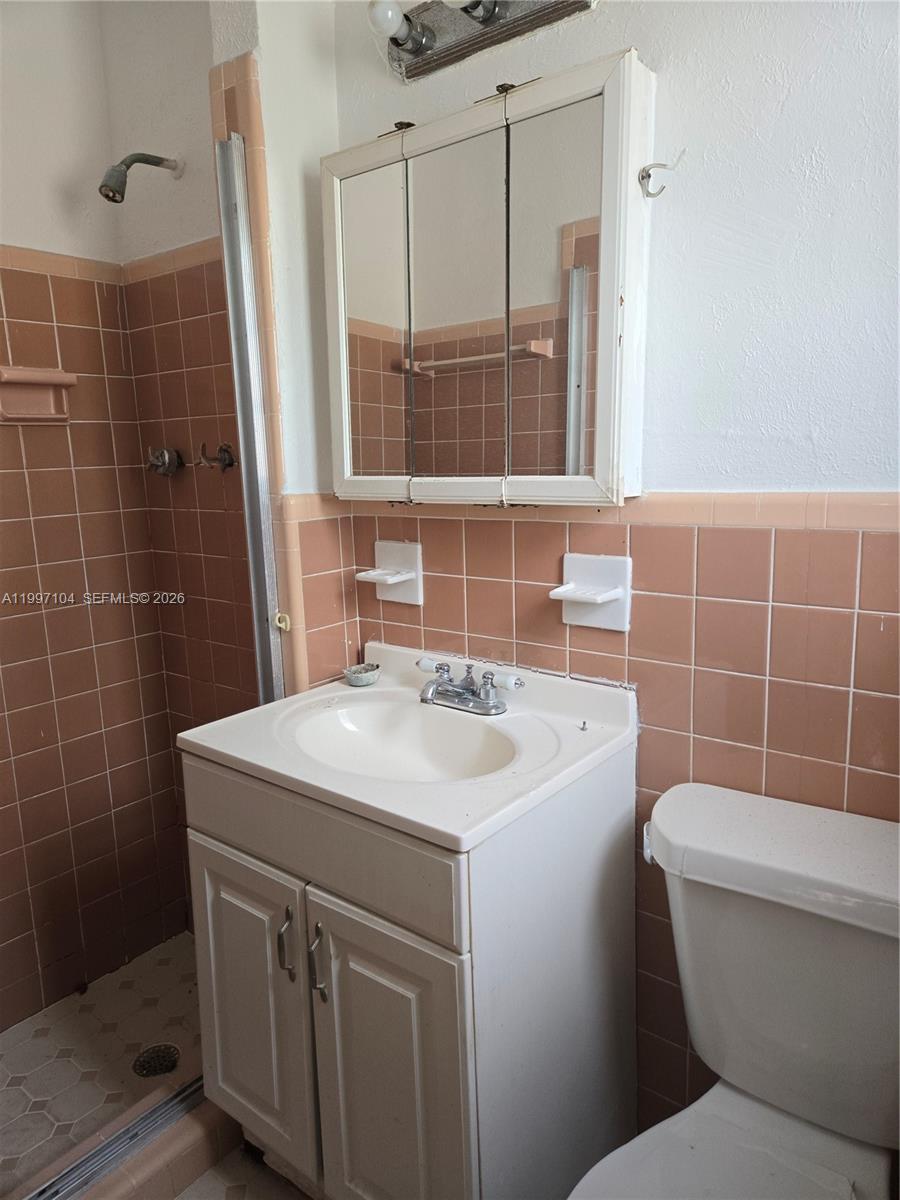 MIRACLE MANOR 3RD ADDN - Residential