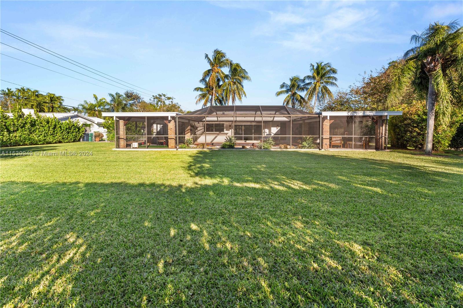 CORAL REEF ESTATES - Residential