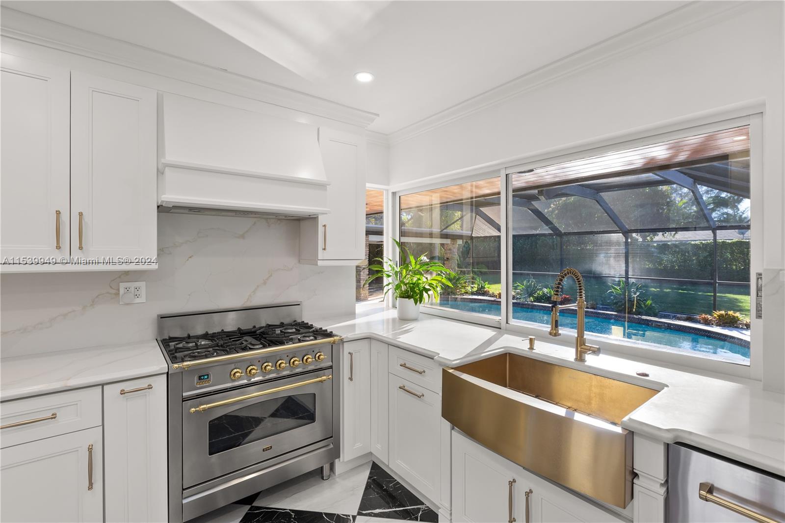 CORAL REEF ESTATES - Residential