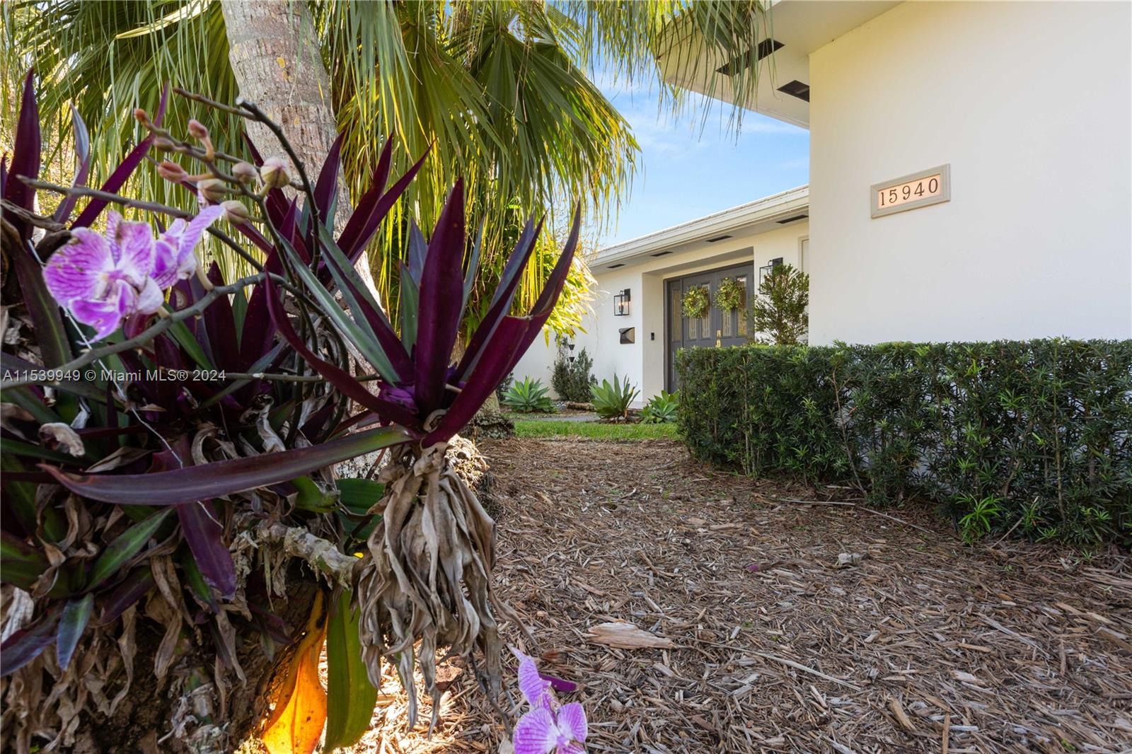 CORAL REEF ESTATES - Residential