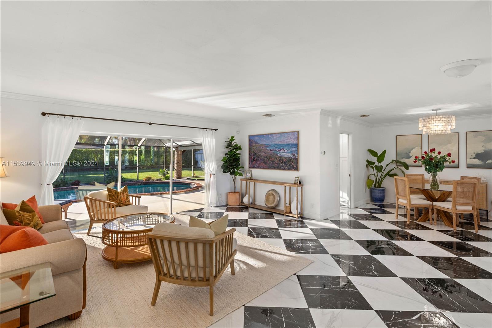 CORAL REEF ESTATES - Residential