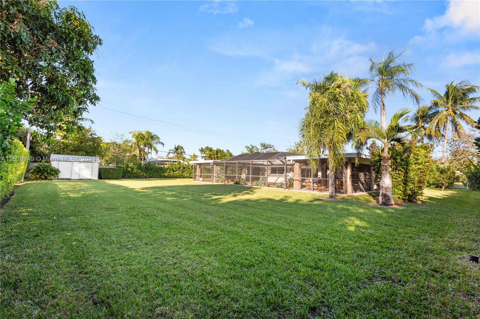 CORAL REEF ESTATES - Residential