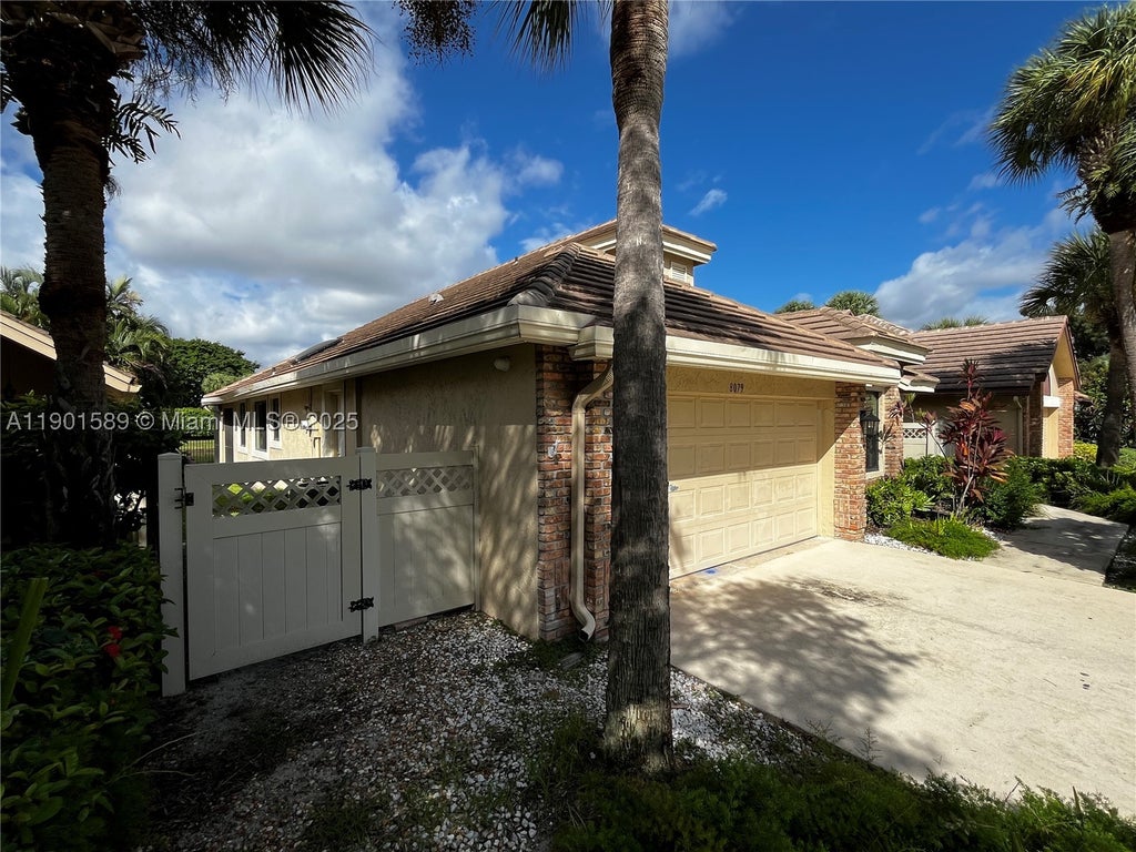 Photo of 8079 Popash Ct, Boynton Beach, FL 33472 (MLS # A11901589)