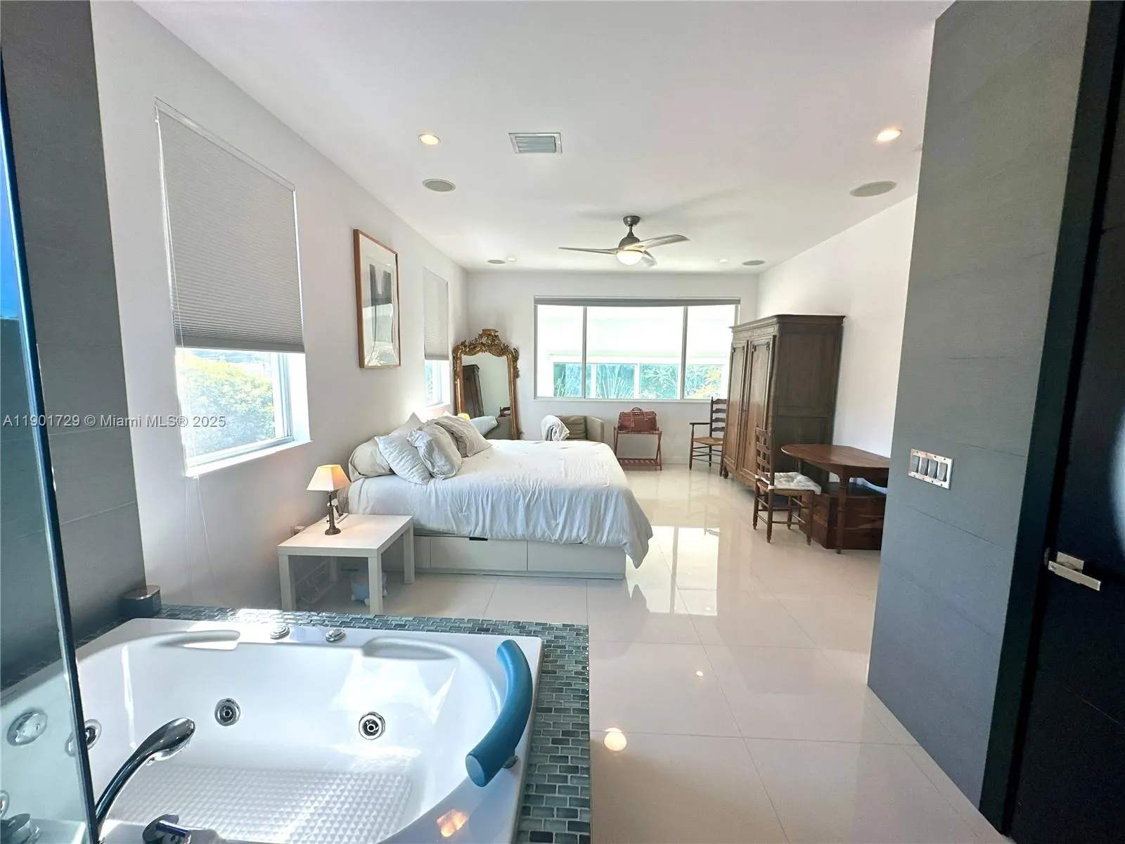 Miami, Florida 33145, United States, 4 Bedrooms Bedrooms, ,3 BathroomsBathrooms,Residential,Active,233098