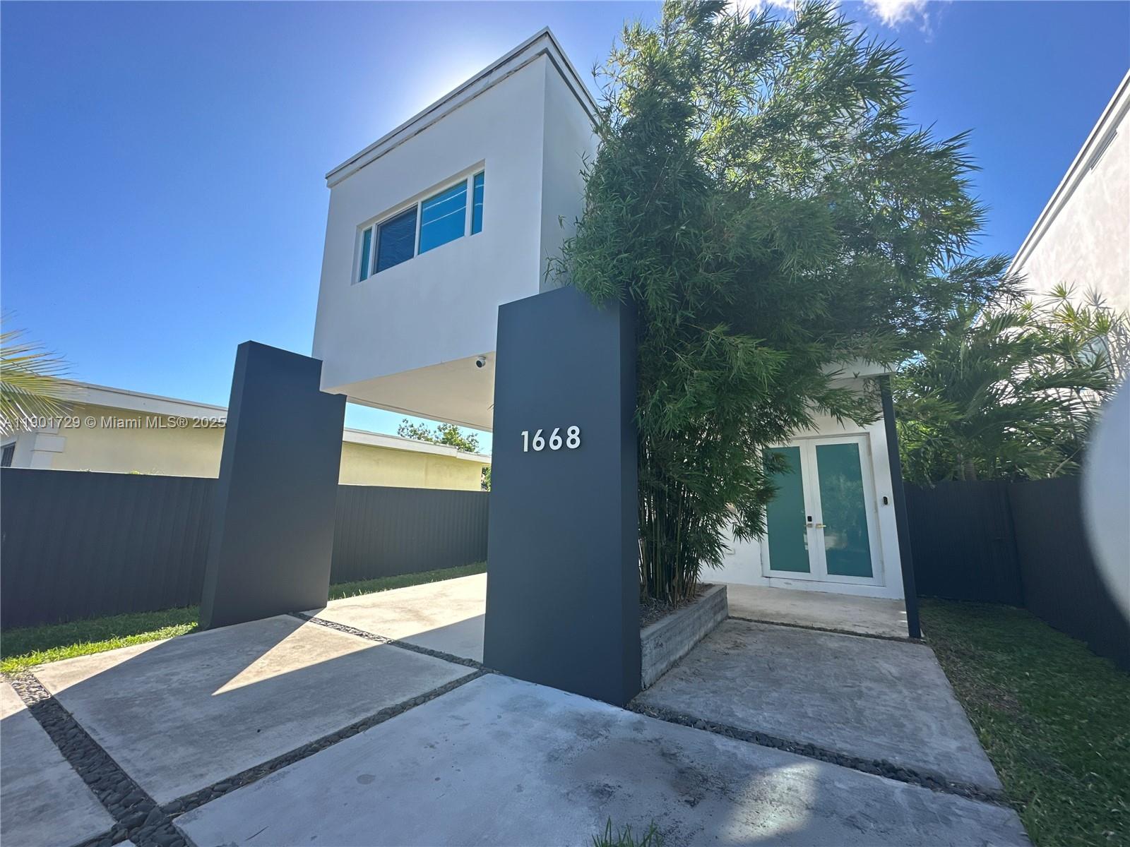 1668 SW 29th Ave 1668