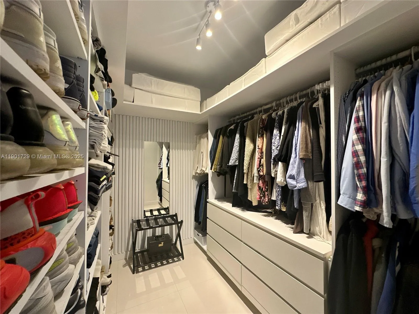 Miami, Florida 33145, United States, 4 Bedrooms Bedrooms, ,3 BathroomsBathrooms,Residential,Active,233098