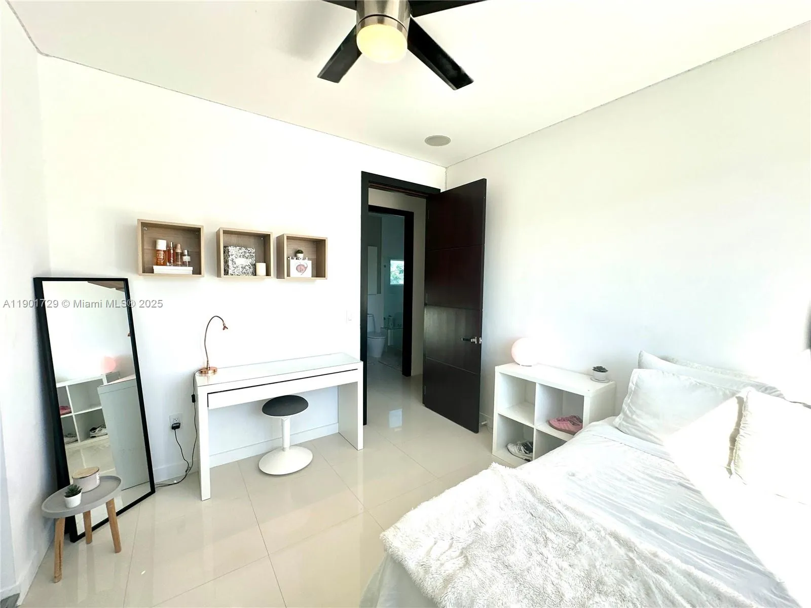 Miami, Florida 33145, United States, 4 Bedrooms Bedrooms, ,3 BathroomsBathrooms,Residential,Active,233098