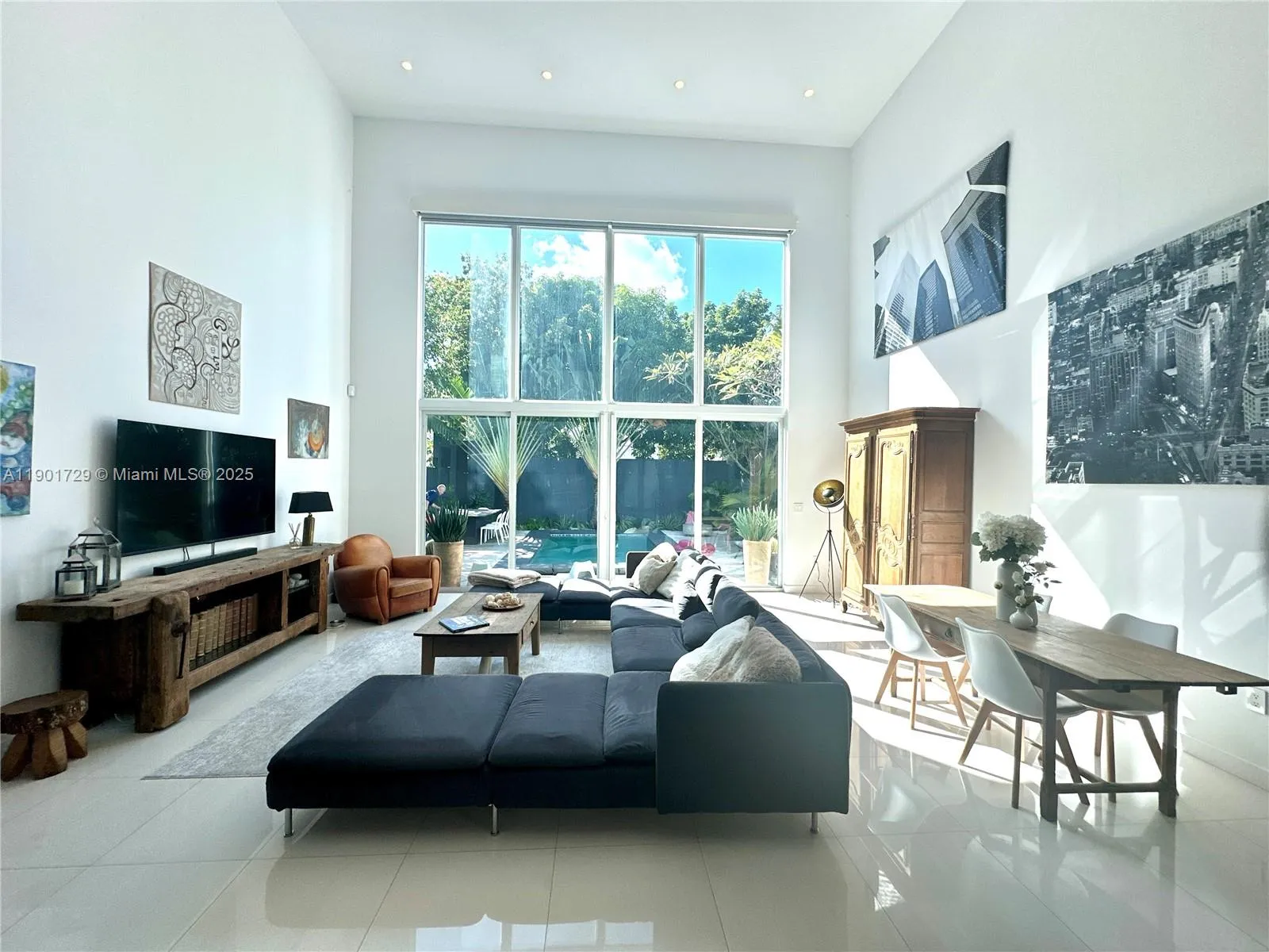 Miami, Florida 33145, United States, 4 Bedrooms Bedrooms, ,3 BathroomsBathrooms,Residential,Active,233098