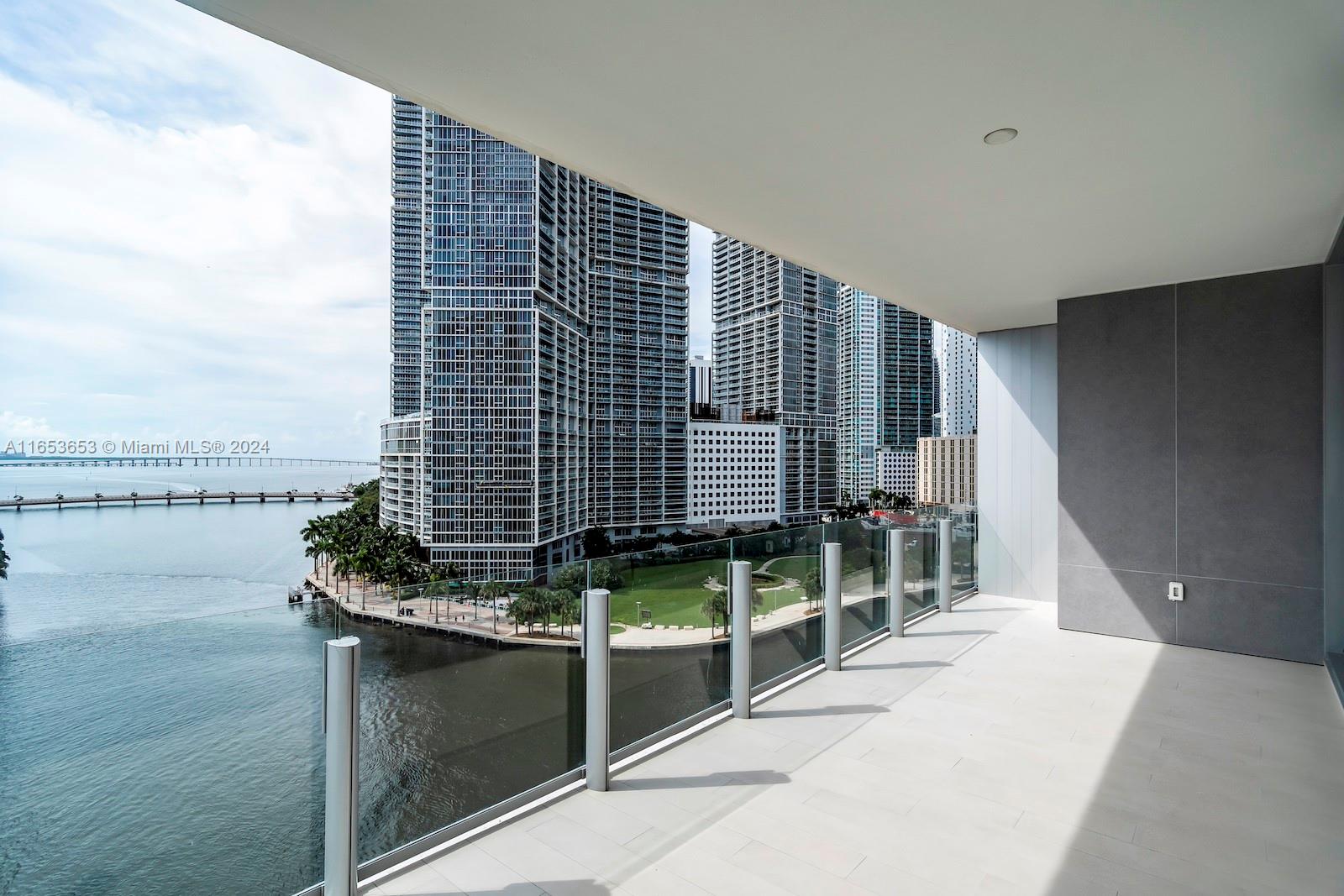 300 Biscayne Blvd Way 902