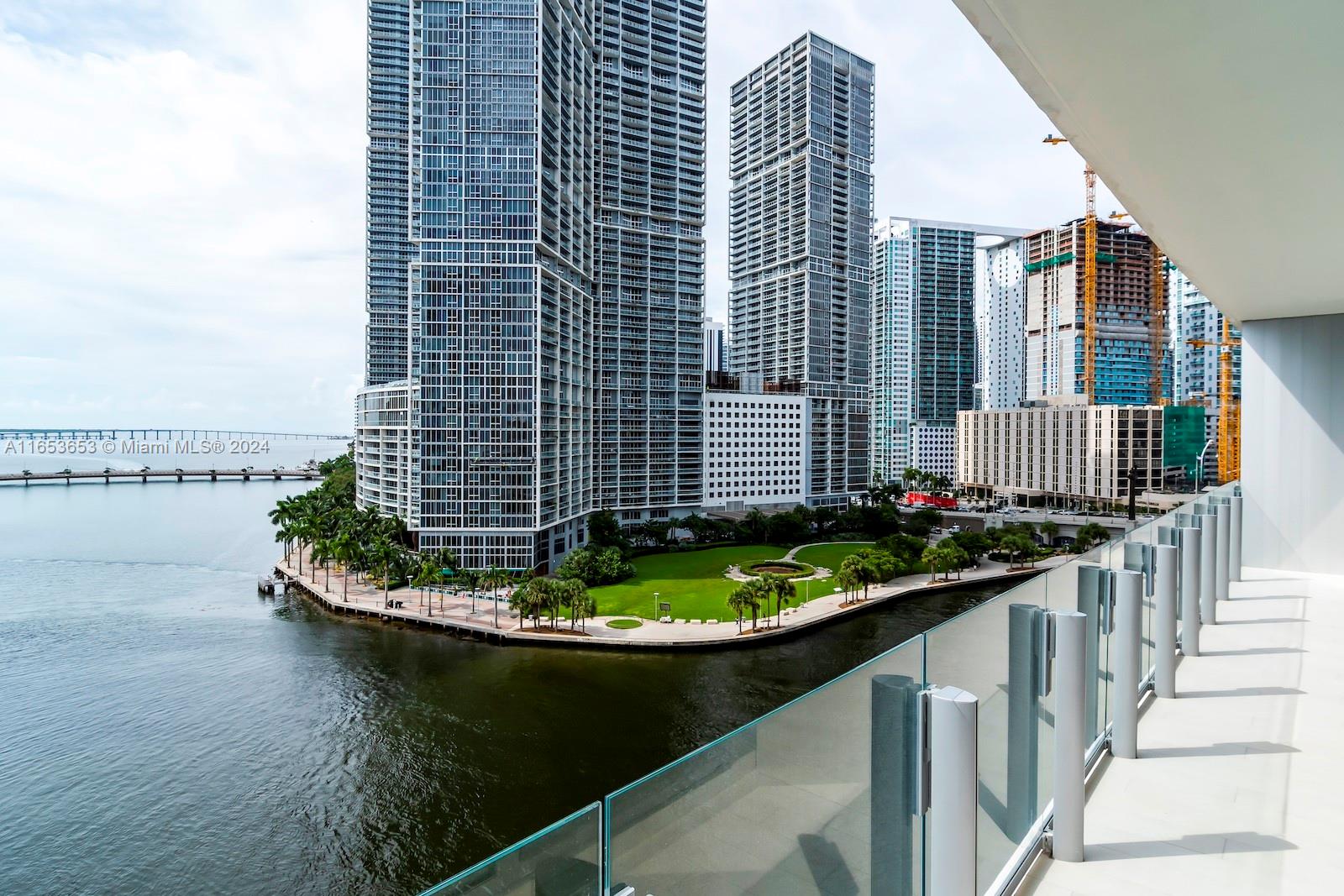 300 Biscayne Blvd Way 902