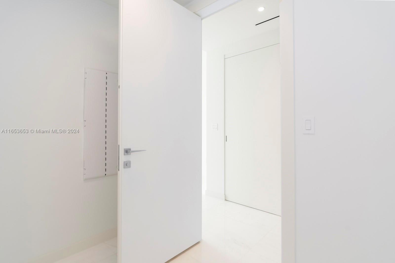 ASTON MARTIN RESIDENCES - Residential