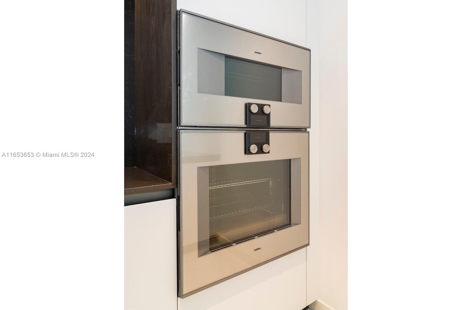 ASTON MARTIN RESIDENCES - Residential