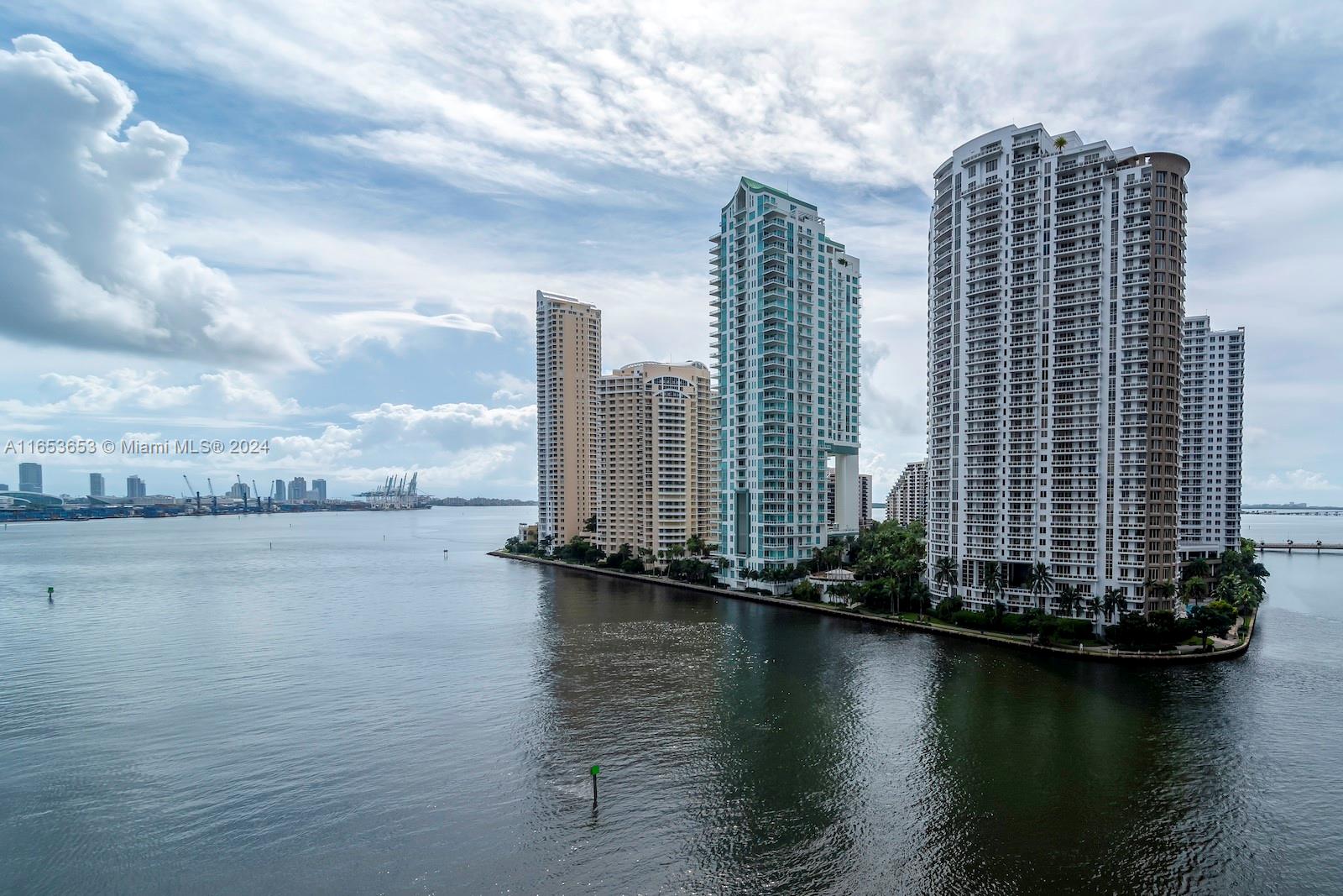 300 Biscayne Blvd Way 902