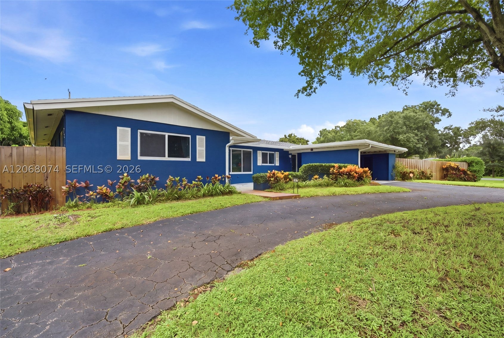 341 SW 54th Ave