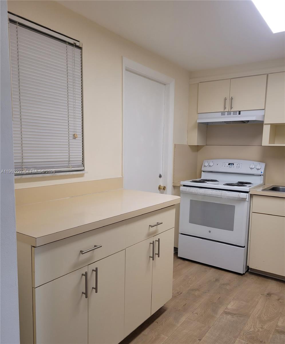 EL CONQUISTADOR NORTH CON - Residential