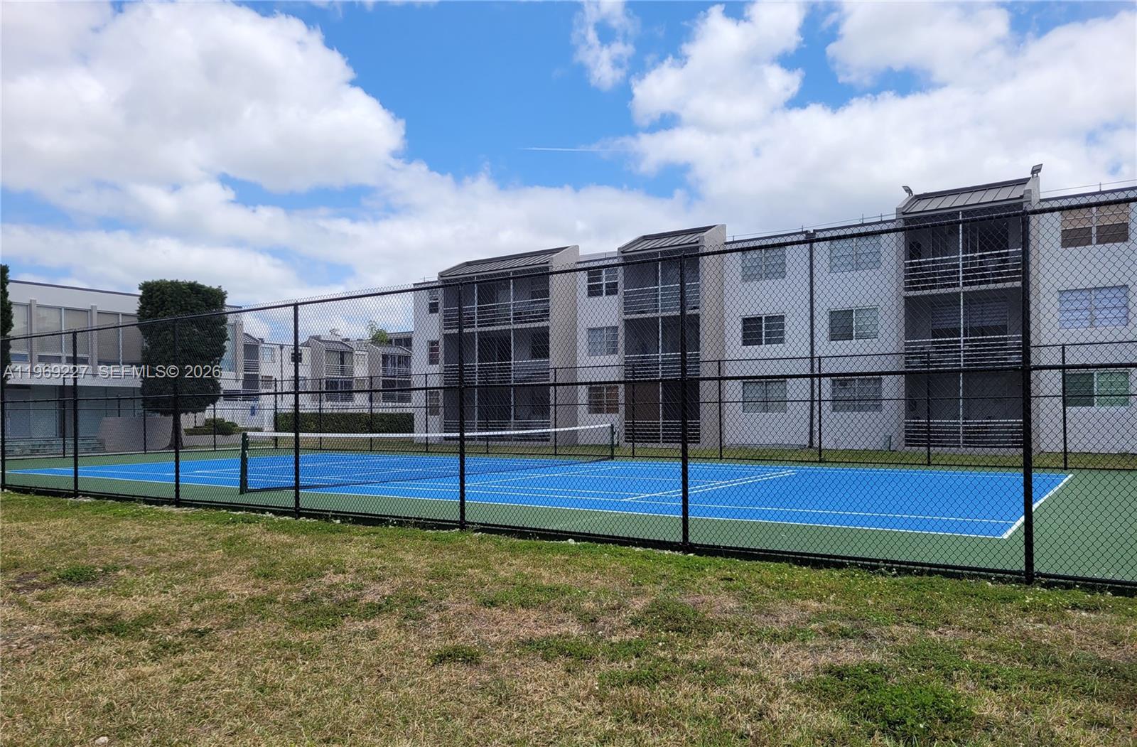 EL CONQUISTADOR NORTH CON - Residential