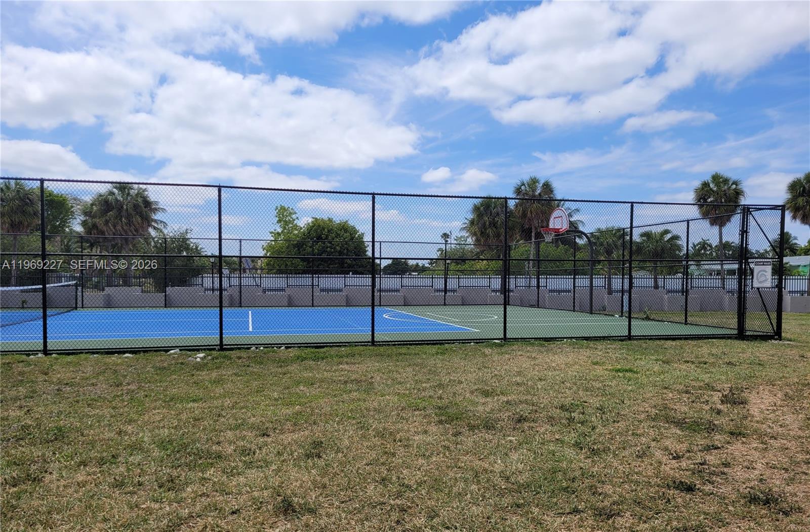 EL CONQUISTADOR NORTH CON - Residential