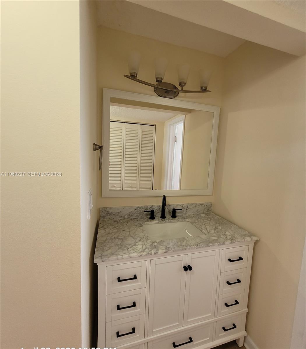 EL CONQUISTADOR NORTH CON - Residential