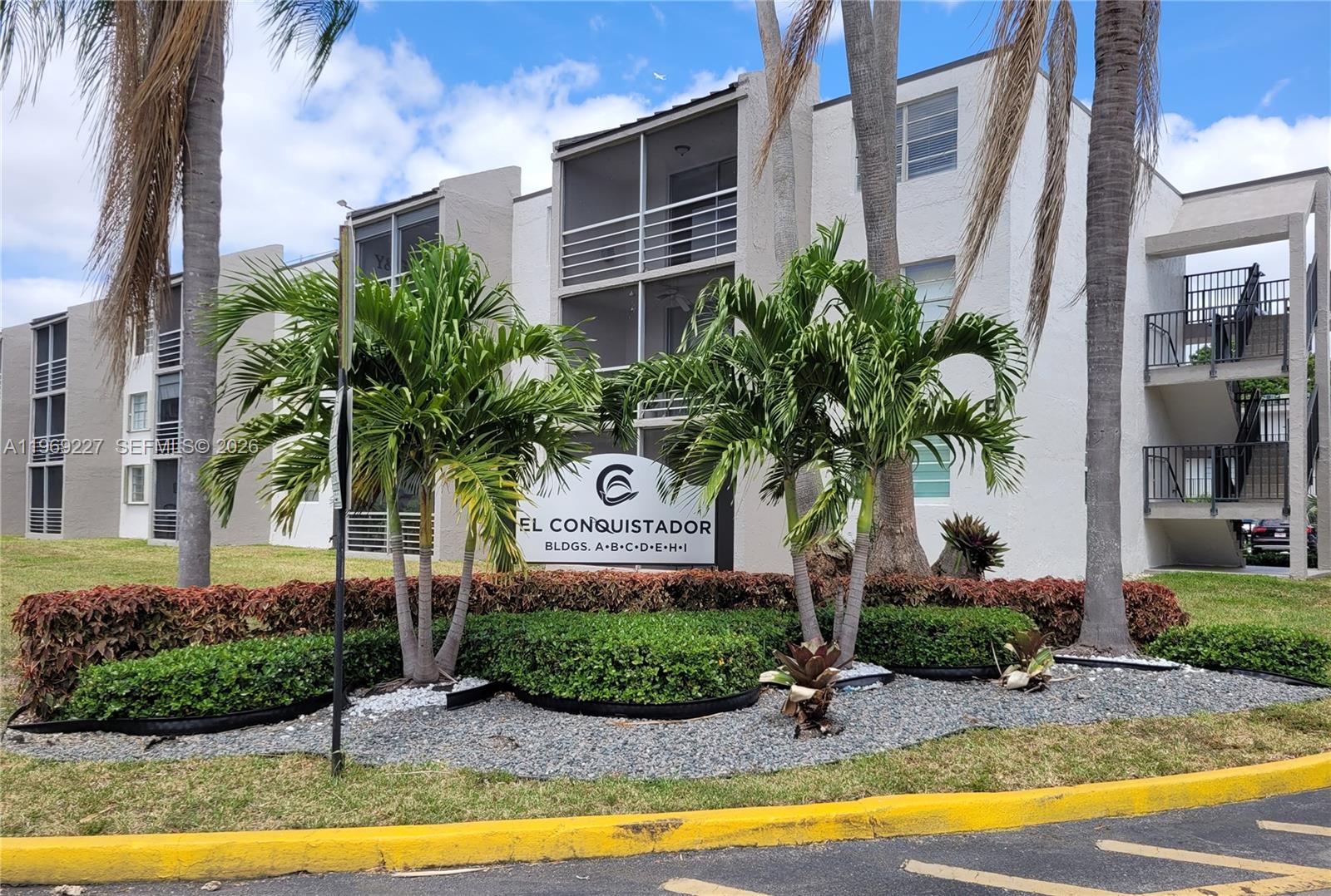 EL CONQUISTADOR NORTH CON - Residential