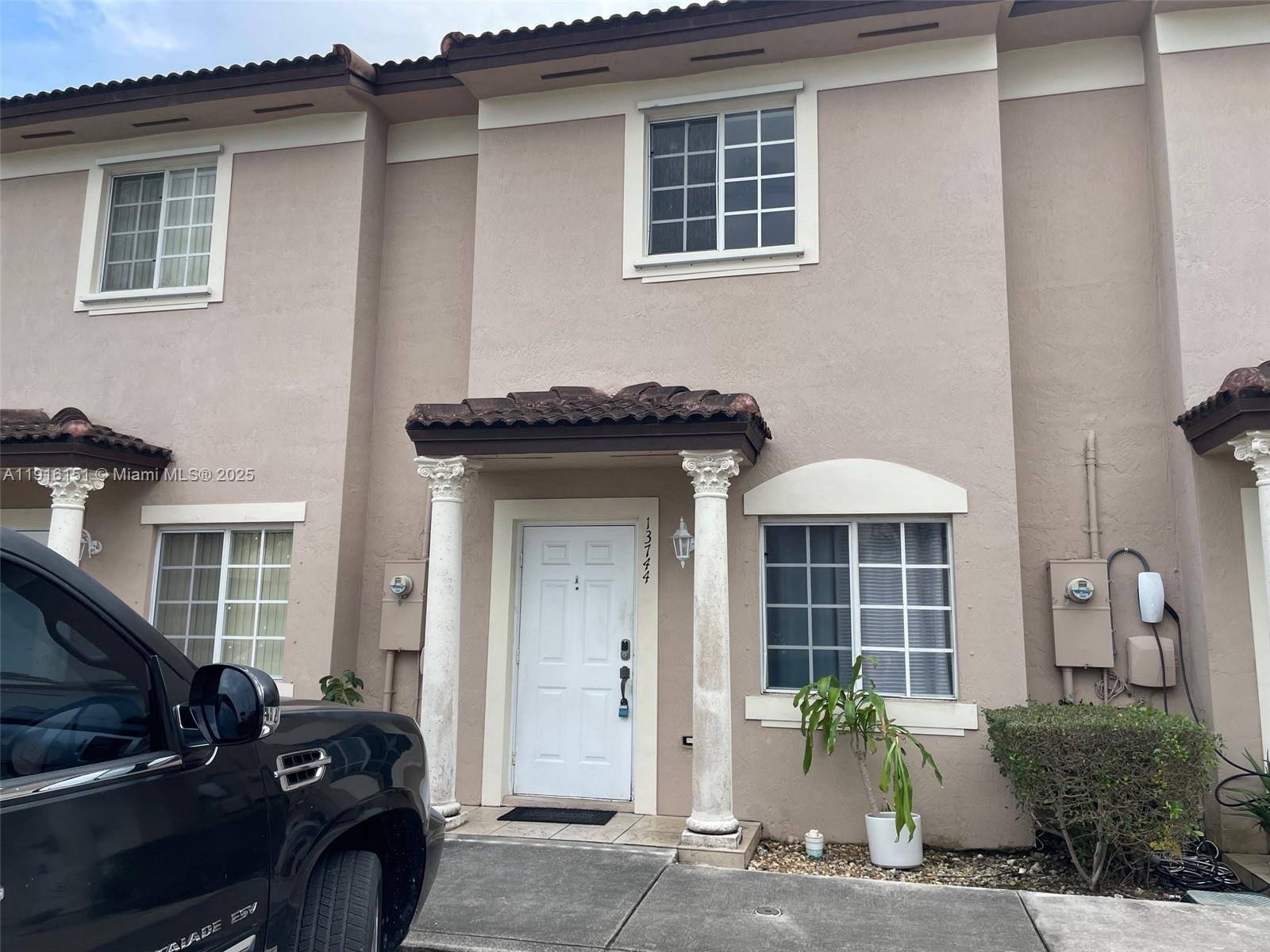 CAZADORES COVE - Residential Lease