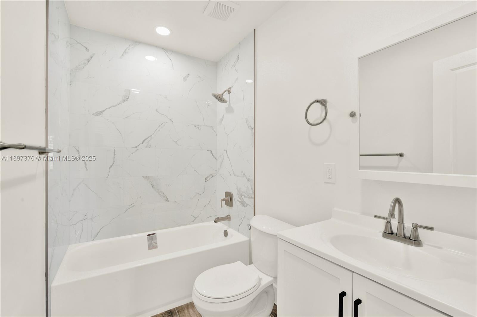GERARDMERE ACRES - Residential
