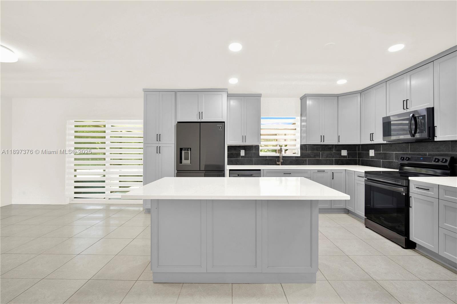 GERARDMERE ACRES - Residential