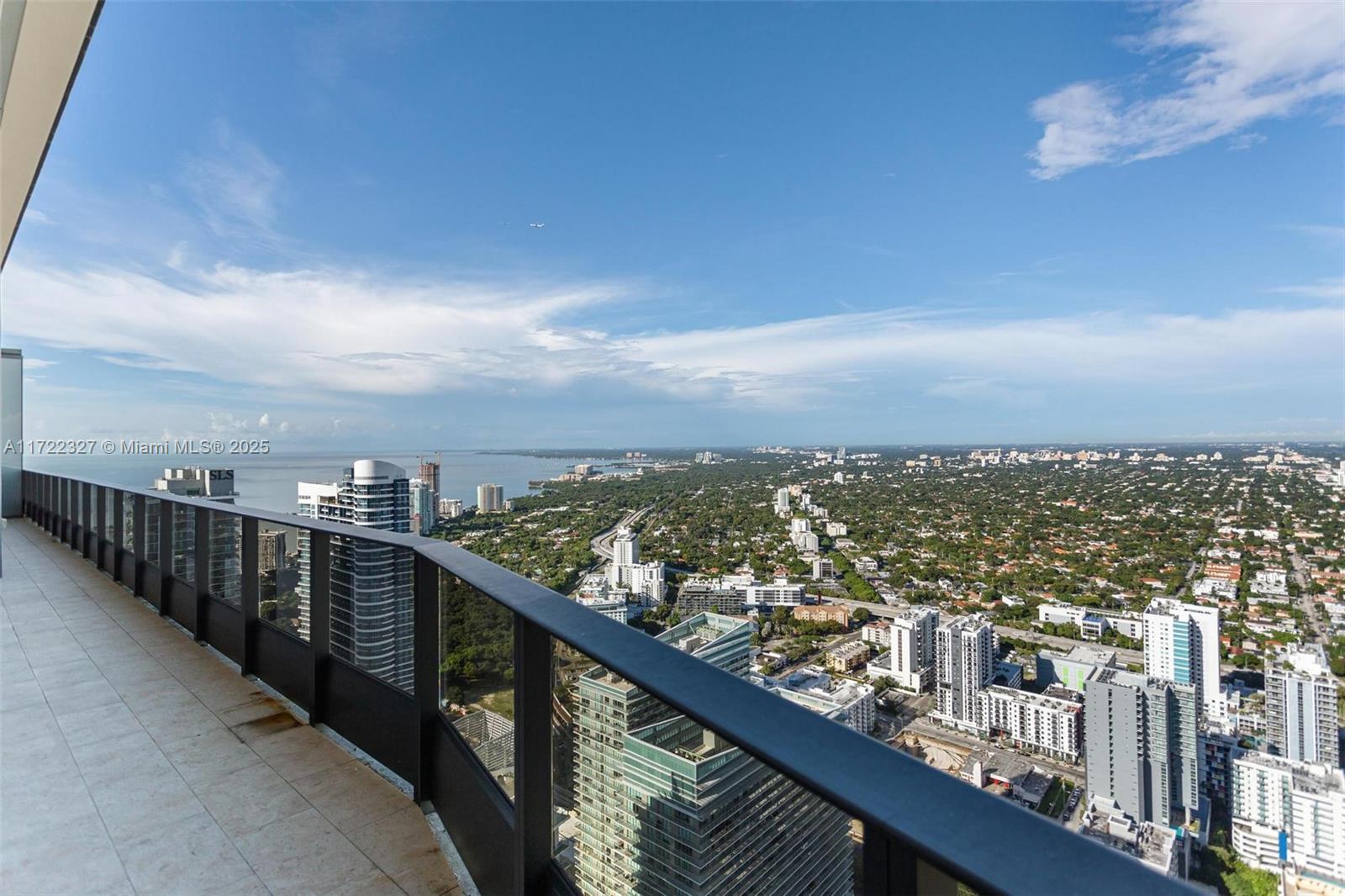 1000 Brickell Plz UPH6204