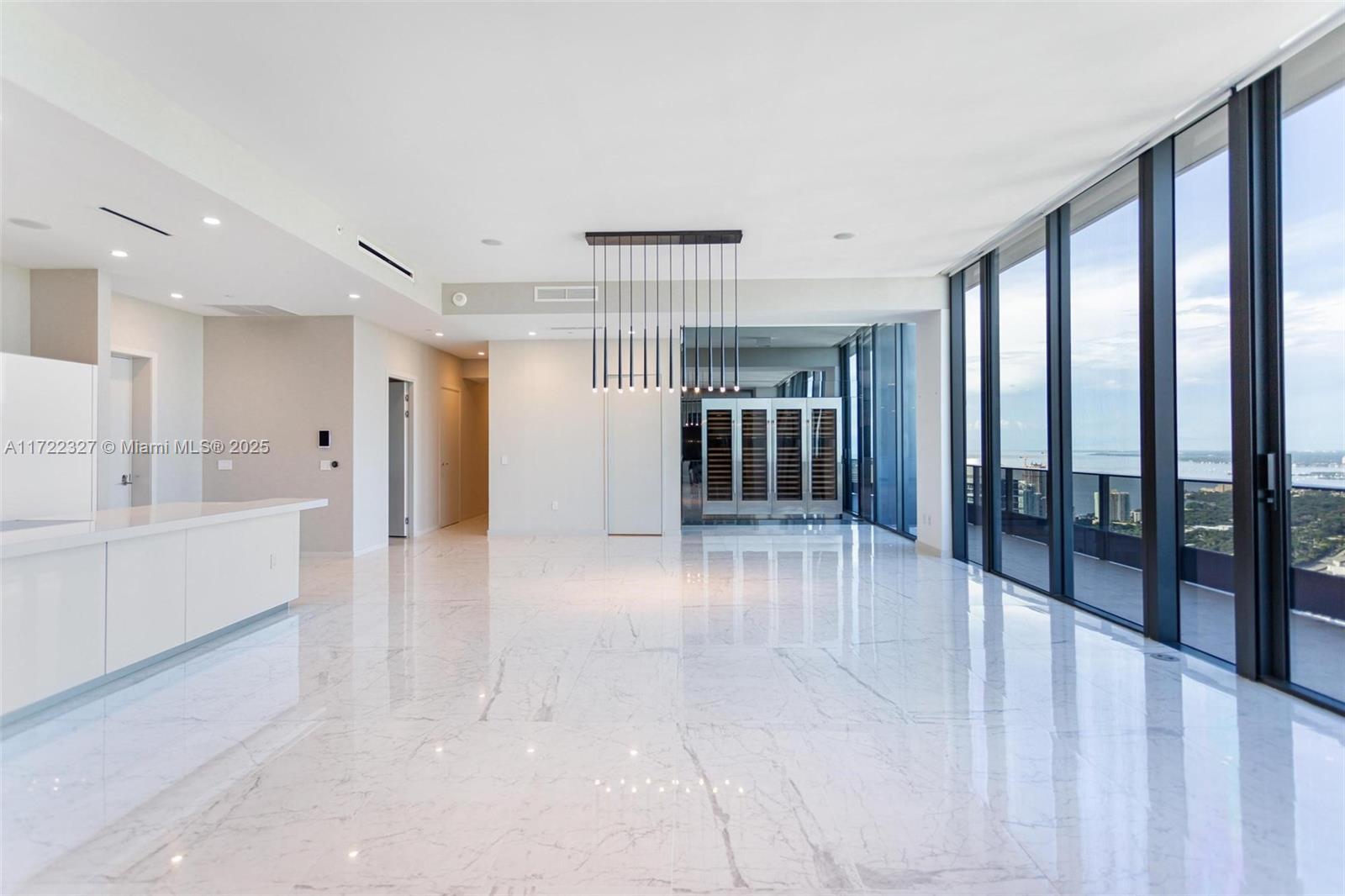 1000 Brickell Plz UPH6204